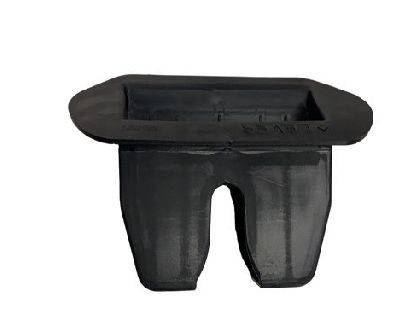 टेस्ला मॉडल Y 2021 1584544-00-B के लिए लिफ्टगेट CINCH LATCH कवर