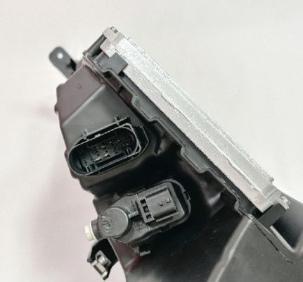 टेस्ला मॉडल एस फ्रंट राइट हेडलाइट (2016-2021) 1053574-00-ई